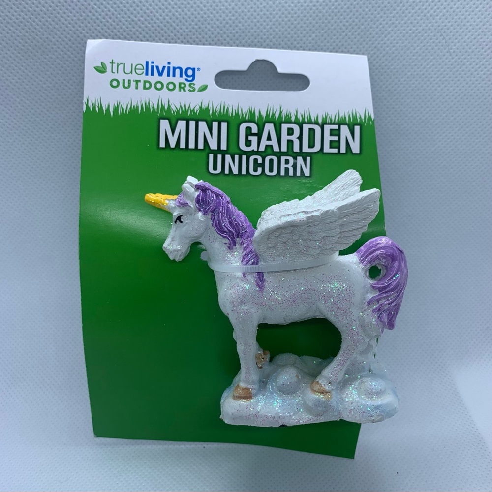 NEW IN PACKAGING Trueliving Outdoors Mini Garden Unicorn - Purple Fairy Garden